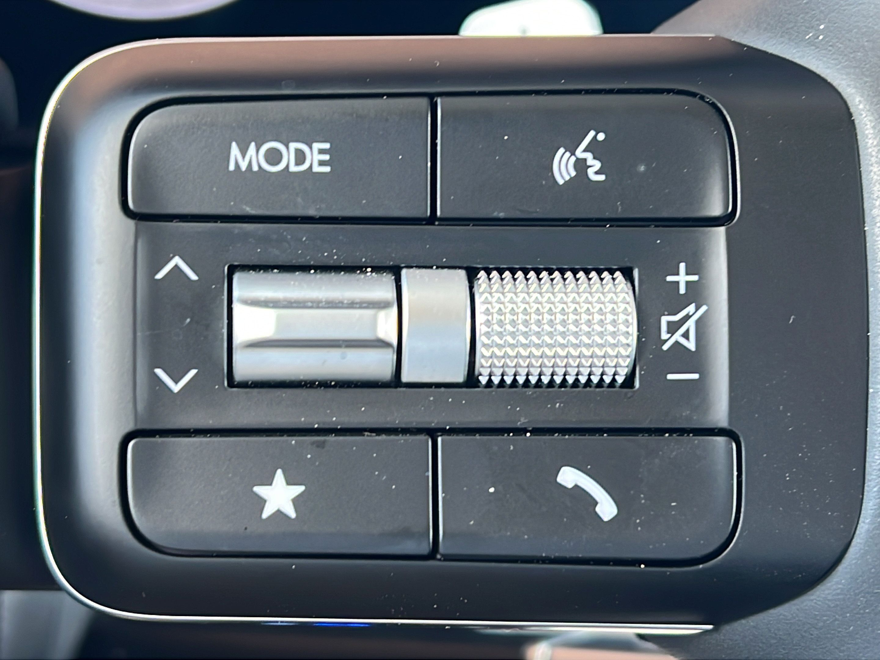 Certified 2024 Hyundai Santa Fe SE FWD image 23