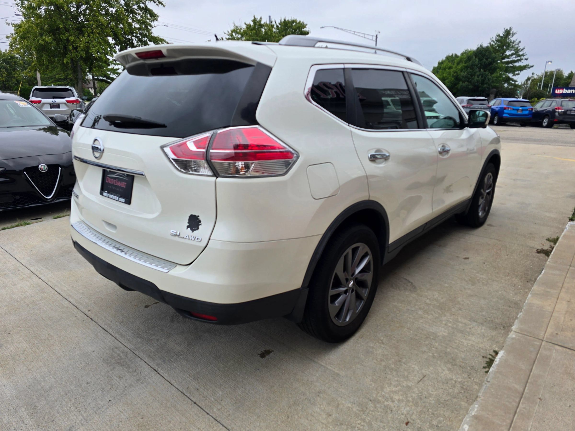 Used 2016 Nissan Rogue SL w/ SL Premium Package AWD/4WD image 5
