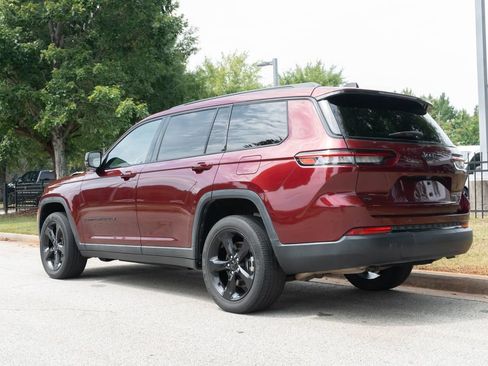 Used 2022 Jeep Grand Cherokee L Laredo RWD image 11