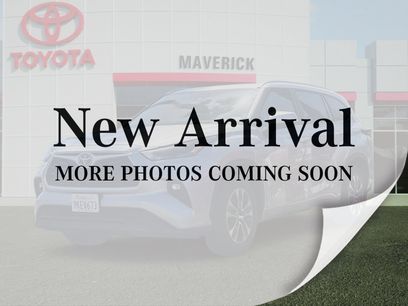 Used 2024 Toyota Highlander XLE