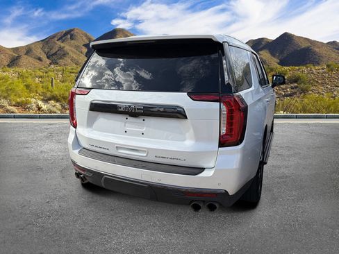 Certified 2024 GMC Yukon Denali Ultimate AWD/4WD image 3