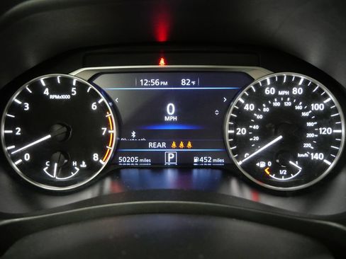 Used 2025 Nissan Altima 2.5 SV FWD image 14