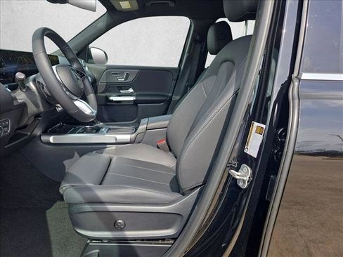 Certified 2025 Mercedes-Benz GLB 250 image 13