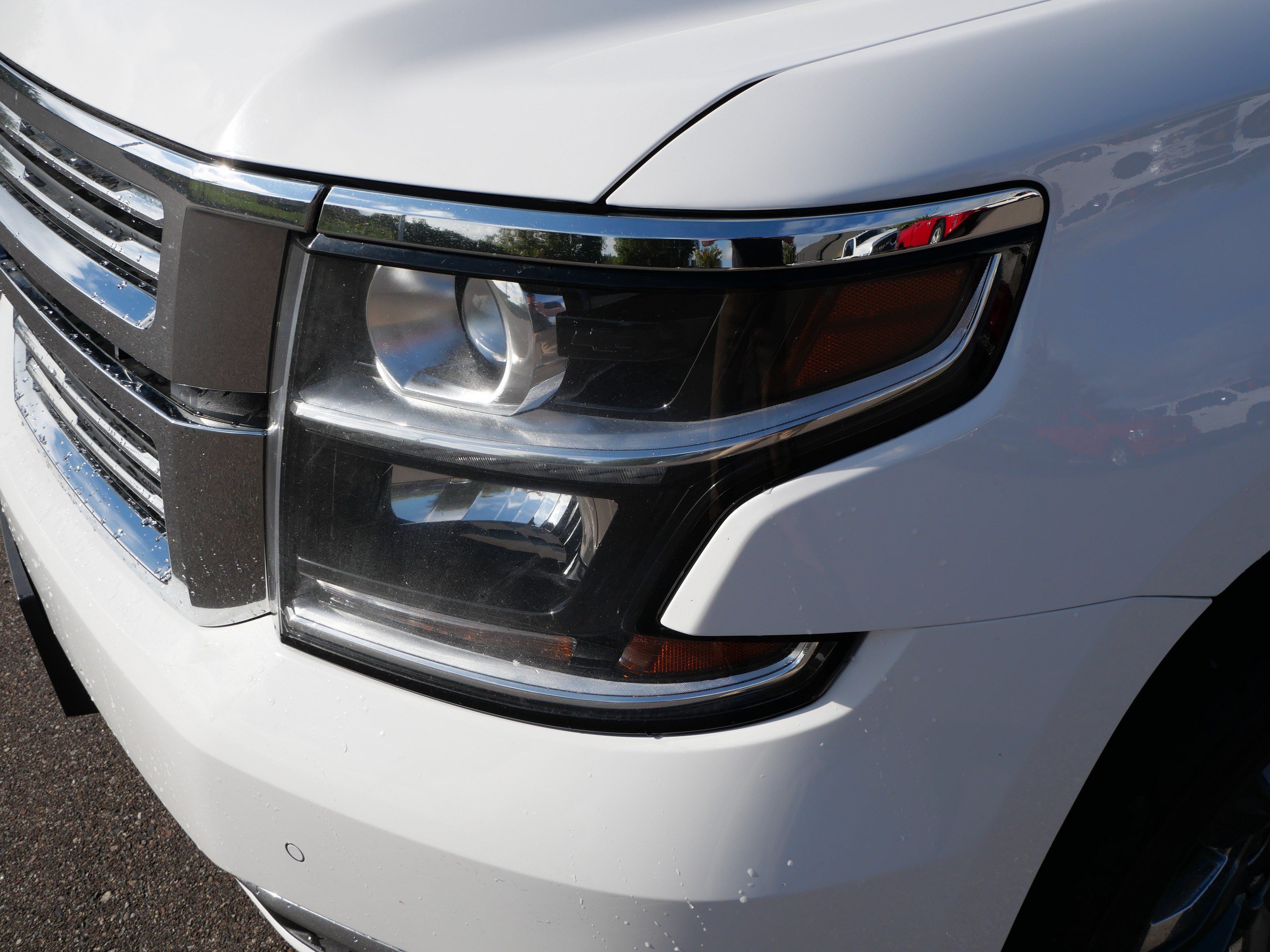 Used 2015 Chevrolet Suburban LTZ AWD/4WD image 15
