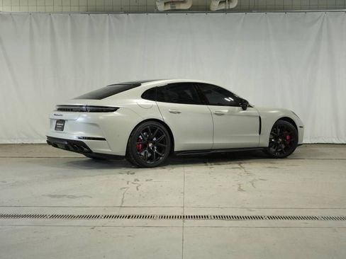 Certified 2025 Porsche Panamera GTS image 7