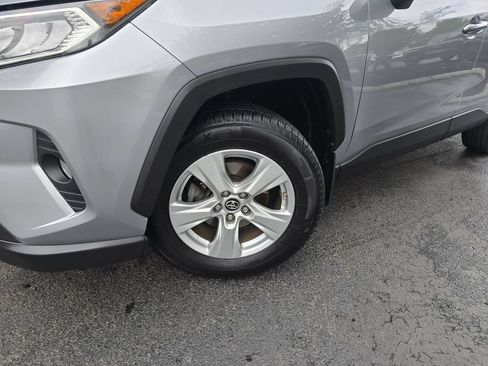 Used 2019 Toyota RAV4 XLE w/ Convenience Package AWD/4WD image 2