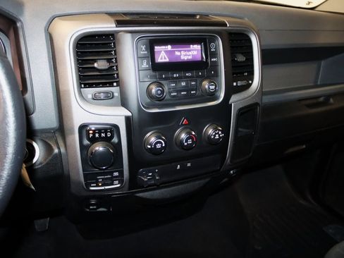 Used 2018 RAM 1500 Express image 40