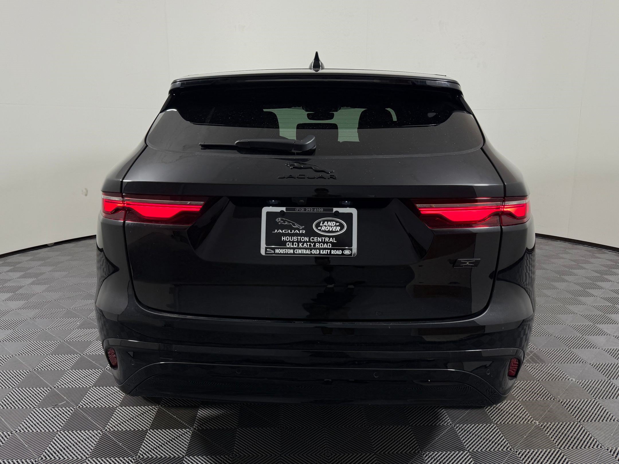 New 2026 Jaguar F-PACE R-Dynamic S AWD/4WD image 10