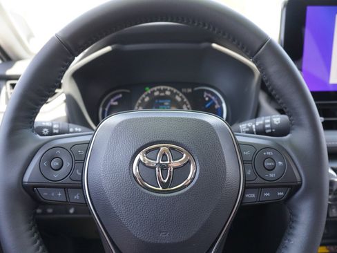 Used 2025 Toyota RAV4 XLE Premium w/ Weather Package AWD/4WD image 25