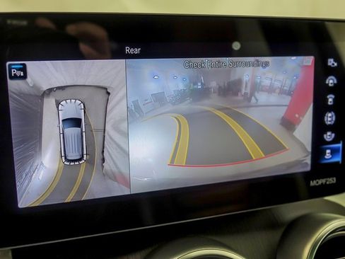 Used 2022 Mercedes-Benz GLC 43 AMG 4MATIC image 21