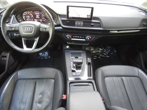 Used 2020 Audi Q5 e Prestige w/ Prestige Package AWD/4WD image 34