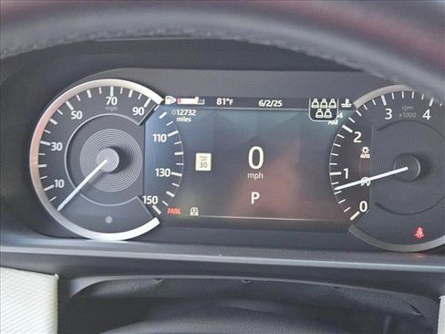 Used 2023 Land Rover Discovery HSE R-Dynamic image 12