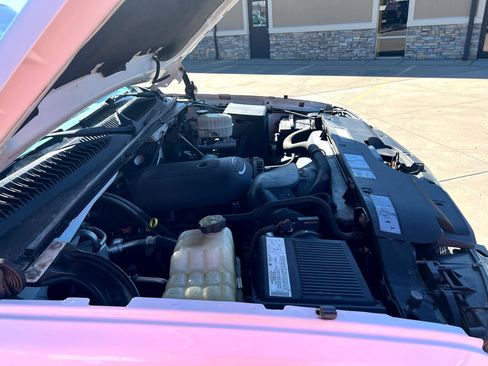 Used 2004 Chevrolet Silverado 2500 4x4 Regular Cab image 24