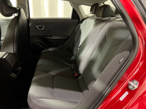 Used 2025 Kia K4 LXS image 24