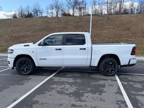 New 2026 RAM 1500 4x4 Crew Cab image 4