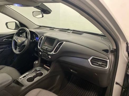 Used 2020 Chevrolet Equinox LT w/ Driver Convenience Package AWD/4WD image 21