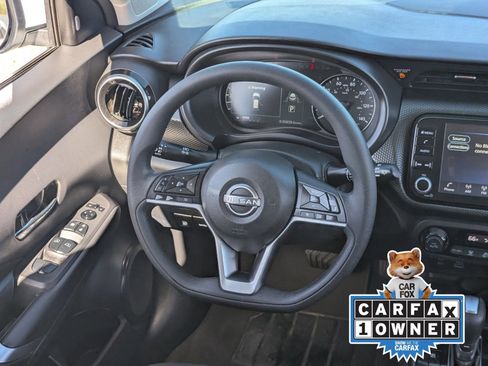 Certified 2022 Nissan Kicks SV FWD image 15