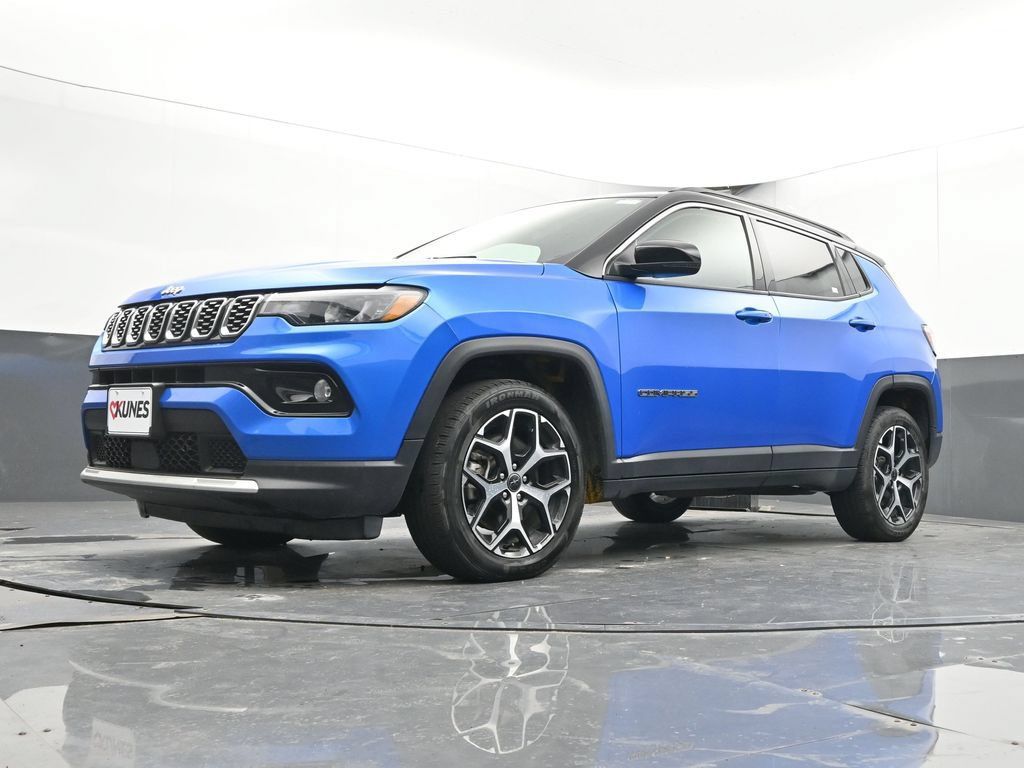 Used 2025 Jeep Compass Limited AWD/4WD image 44