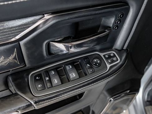Used 2024 RAM 2500 Limited AWD/4WD image 45