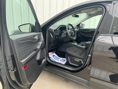 Used 2025 Ford Escape Active FWD image 10