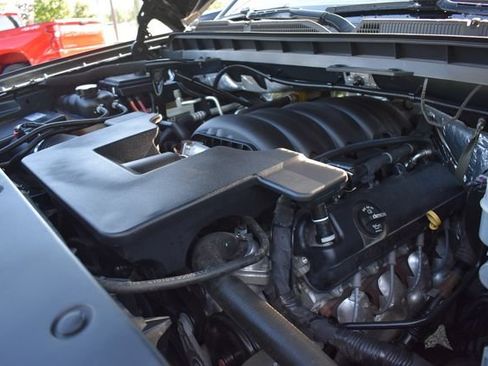 Used 2017 Chevrolet Silverado 1500 LT w/ All Star Edition AWD/4WD image 43