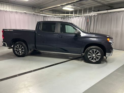 Used 2022 Chevrolet Silverado 1500 LT image 8