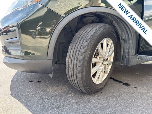 Used 2020 Nissan Rogue SV image 28