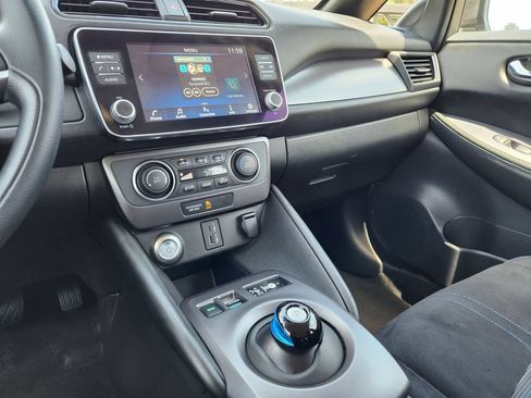 Used 2024 Nissan Leaf S FWD image 15