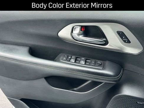 Used 2020 Chrysler Pacifica Limited w/ Quick Order Package 27H Red S image 13