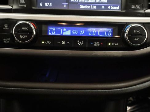 Used 2016 Toyota Highlander Limited w/ Driver Technology Package AWD/4WD image 11
