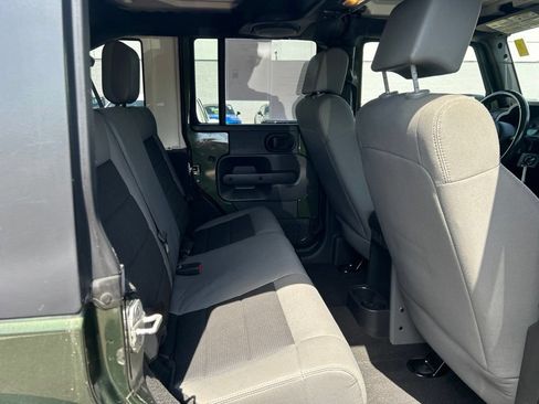 Used 2008 Jeep Wrangler Unlimited X AWD/4WD image 19