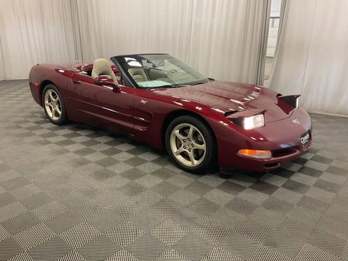 Used 2003 Chevrolet Corvette Convertible w/ Preferred Equipment Group1 RWD image 2