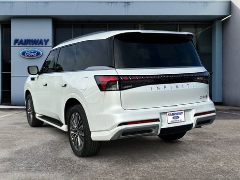Used 2025 INFINITI QX80 Sensory image 4