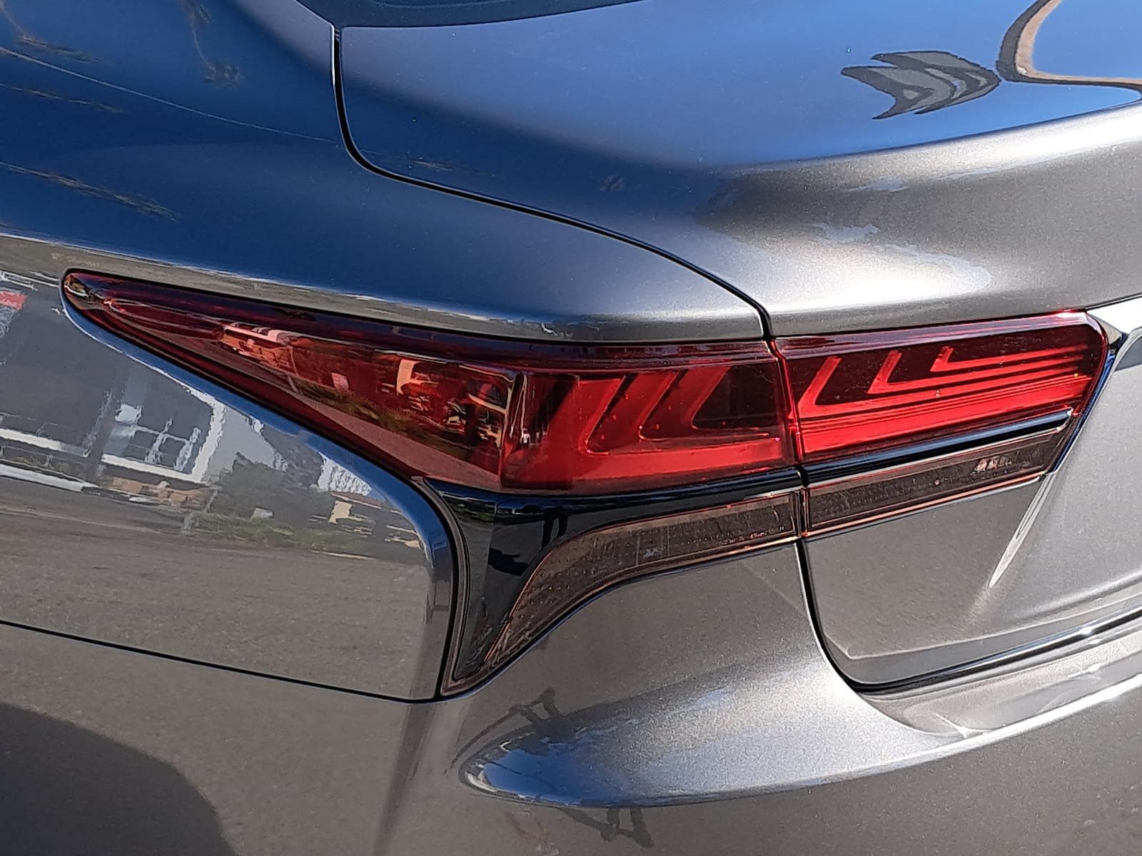 Used 2023 Lexus LS 500 w/ Interior Upgrade Package RWD image 38