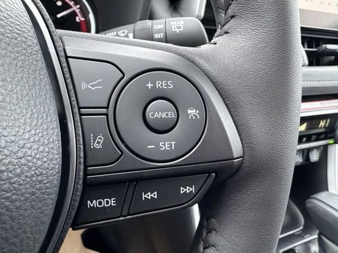 Used 2025 Toyota RAV4 XLE image 26