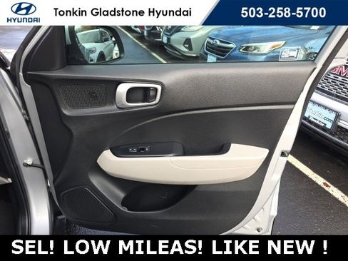 Used 2020 Hyundai Venue SEL w/ Convenience Package image 21
