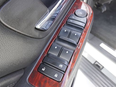 Used 2013 Cadillac Escalade EXT Premium AWD/4WD image 18