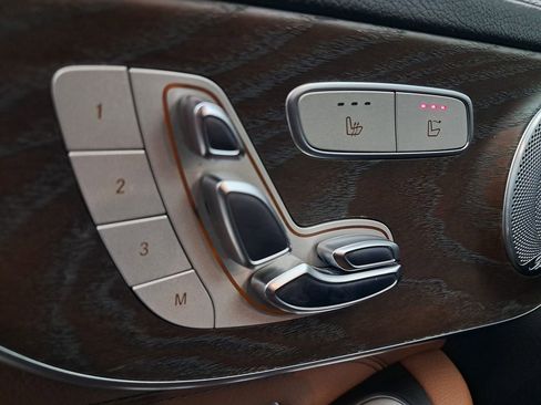 Used 2018 Mercedes-Benz C 300 4MATIC Cabriolet image 16