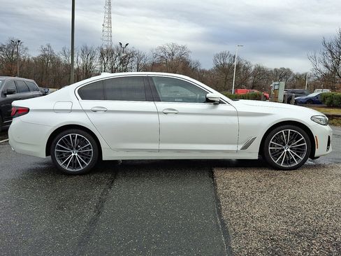 Used 2023 BMW 540i xDrive w/ Premium Package image 6