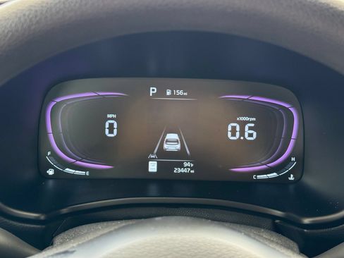 Used 2025 Kia Soul LX w/ LX Technology Package FWD image 39