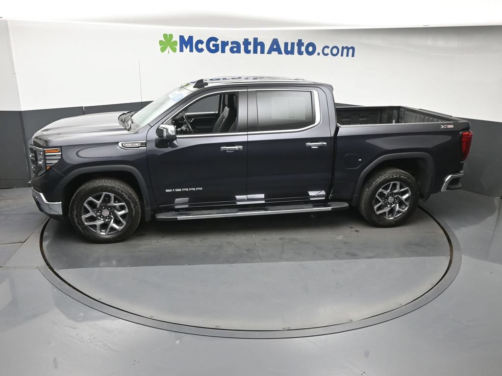 Used 2025 GMC Sierra 1500 SLT w/ SLT Premium Plus Package AWD/4WD image 24
