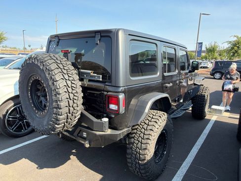 Used 2018 Jeep Wrangler Unlimited Sport AWD/4WD image 5