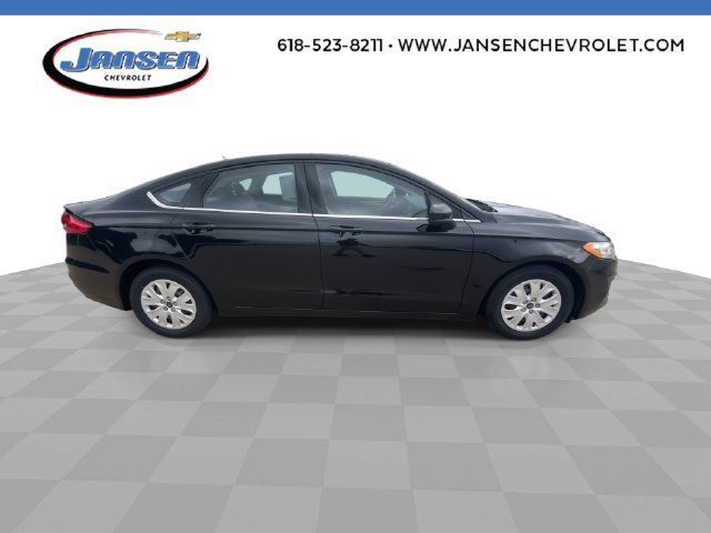 Used 2019 Ford Fusion S FWD image 9