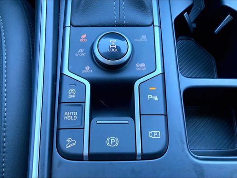 Certified 2025 Kia Sorento S image 56