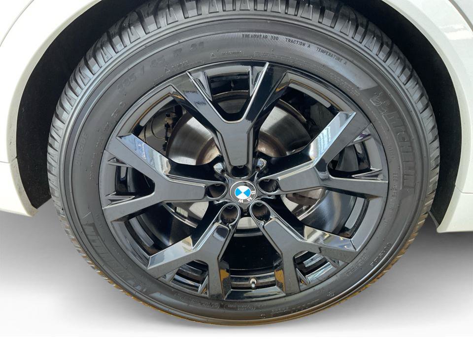 Used 2024 BMW X7 xDrive40i w/ Premium Package AWD/4WD image 23