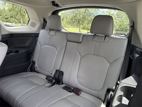 New 2025 Honda Pilot Touring image 21