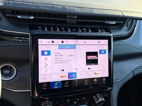 Used 2023 Jeep Grand Cherokee Overland w/ Luxury Tech Group IV image 28