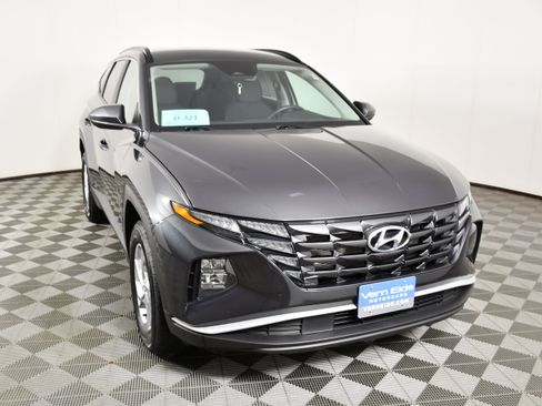 Used 2024 Hyundai Tucson SEL AWD/4WD image 3