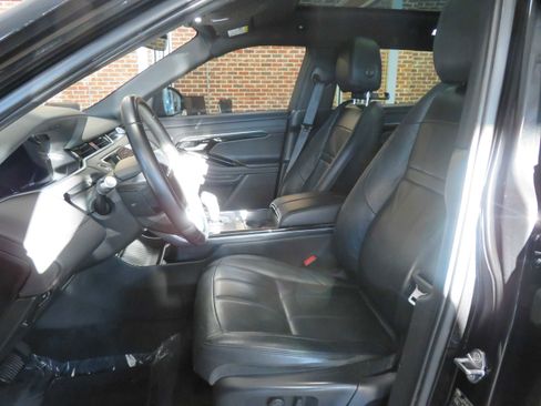 Used 2020 Land Rover Range Rover Evoque SE image 15