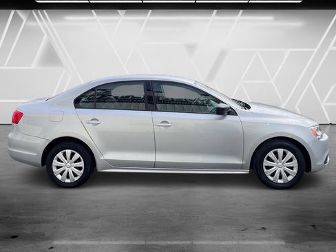 Used 2013 Volkswagen Jetta Sedan FWD image 4